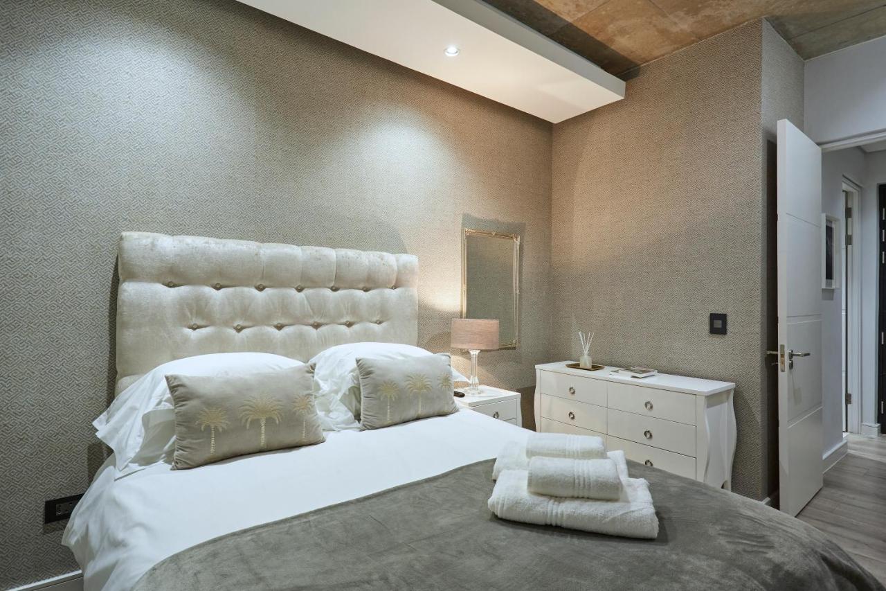 The Signature Luxury Apartment เคปทาวน์ ภายนอก รูปภาพ